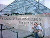 Click here to see the picture (040605_halloffame_a.jpg)
