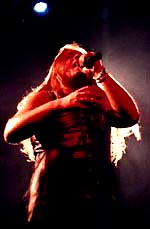 070299_henne1