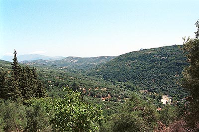 crete040601_01_between_northcoast_topolia