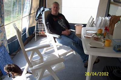 camping0402_03_tent3