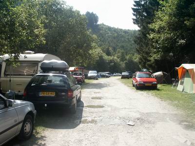 camping0702_busy