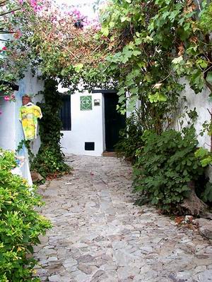 spain220902_33_castellar
