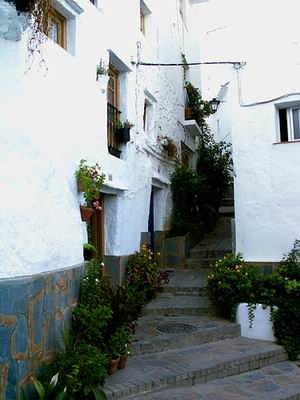 spain290902_25_casares