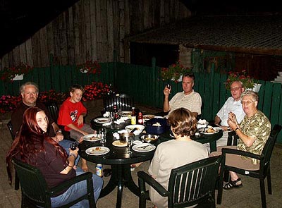terhorst220803_16_bbq